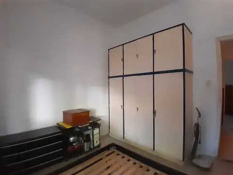 PH AL FRENTE EN PB DE 3 AMBIENTES CON 2 PATIOS