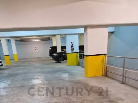 ALQUILER COCHERA FIJA EN LAS LOMITAS