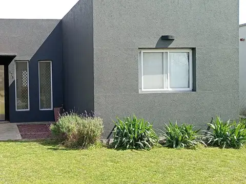 Casa  en Venta ubicado en San Alfonso, Pilar del Este, Pilar