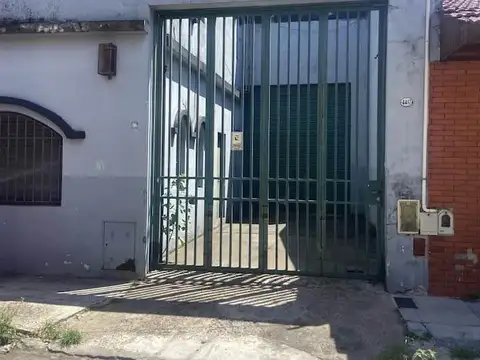 Galpon en Venta en Pompeya, USD 150.000