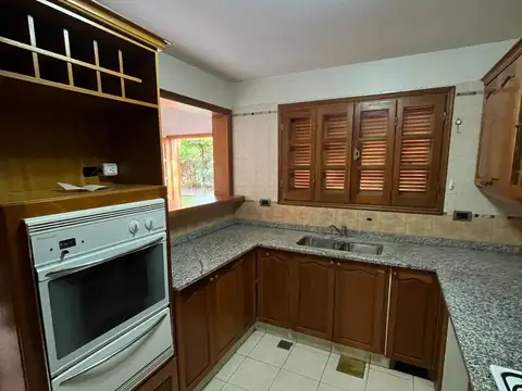 Casa en Alquiler en Sección 10 Residencial Los Cerros, USD 1.300