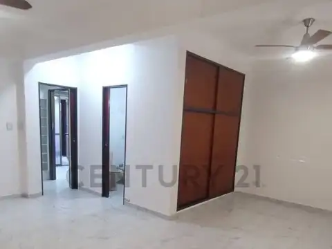 Casa 6 ambientes con 4 baños