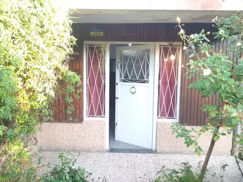 CASA 3 AMBIENTES EN ISIDRO CASANOVA APTA CREDITO