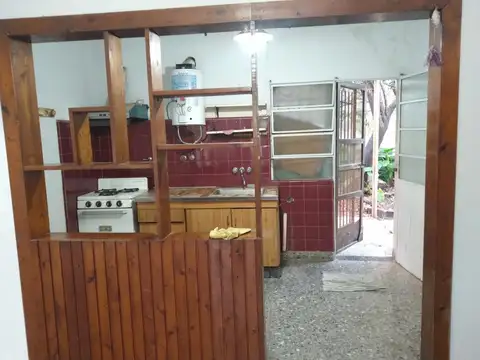 Casa 3 ambientes con 1 baño