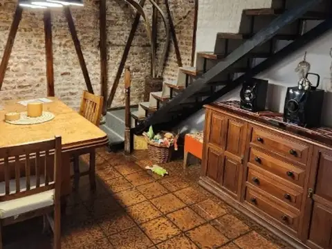 Chalet a la venta en San Isidro con su depto. independiente