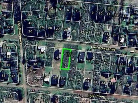 Los Arrayanes e/ Los Malvones y Las Madreselvas