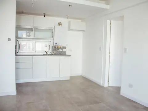 Ministro Brin 3000, Piso 6