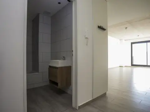 Luis Saenz Peña  al 1000 - Monserratt - UADE