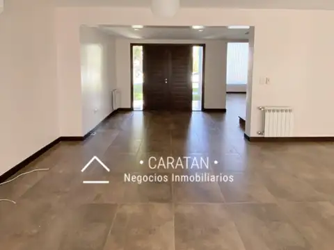 Casa en Venta Cadaques Funes Hills