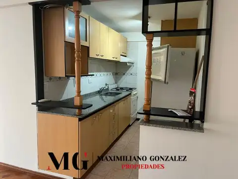 Departamento en Alquiler en Lomas De Zamora, $ 550.000