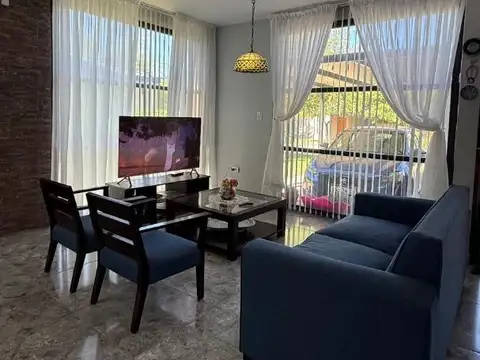 Casa 4 ambientes con 3 baños