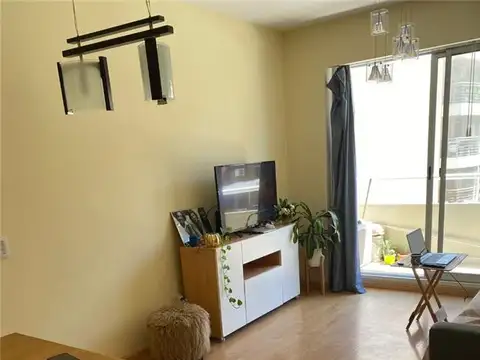 Departamento en Venta en Parque Chacabuco, USD 130.000