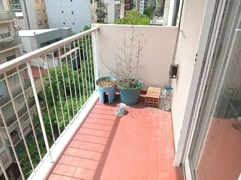 Alto balcón luz y sol L-C 2 dorm baño y coc reciclados lav