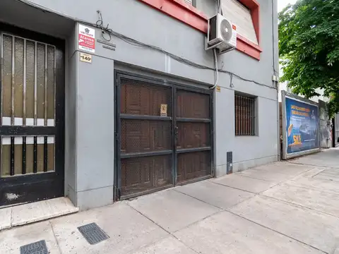 Venta PH 4 ambientes en Parque Centenario.