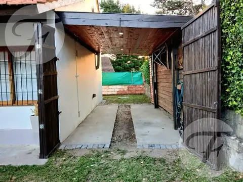 Casa en Venta con 3 cocheras