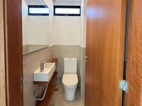 Depto Tipo Casa en Alquiler al Noreste