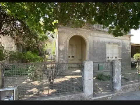 Importante lote multifamiliar,  Merlo Sur. Frente 17.47 x 35 m2.