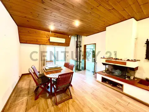 Casa 5 ambientes con 1 baño