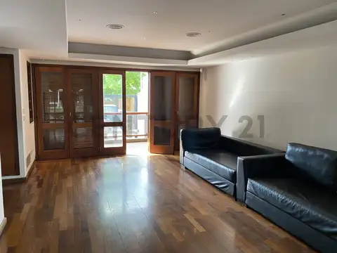 37 entre 10 y 11 700, Piso 0