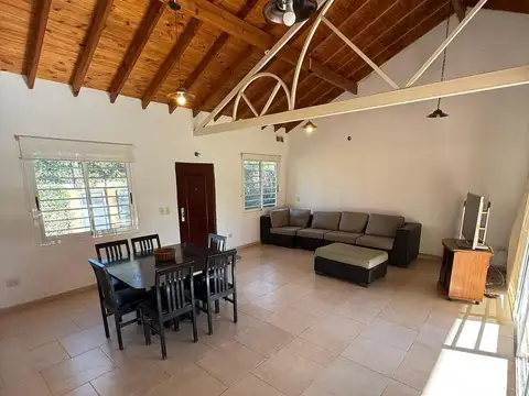 Casa en Alquiler de 3 dormitorios