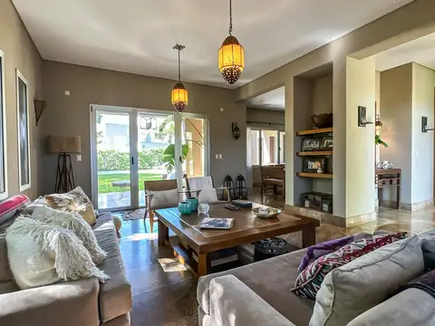 Casa en Venta de 4 dormitorios