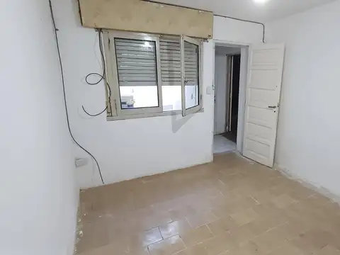 Depto Tipo Casa en Venta 50 años