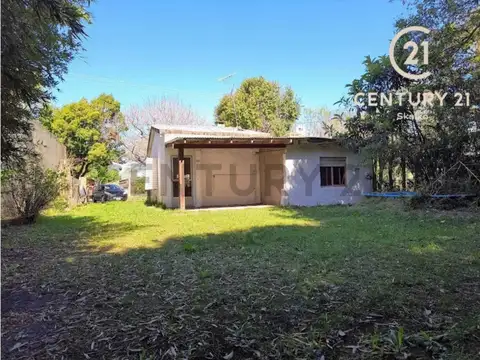 VENTA, CASA 2 DORMITORIOS A 3 CUADRAS DEL BALNEARIO, MONJE, SANTA FÉ