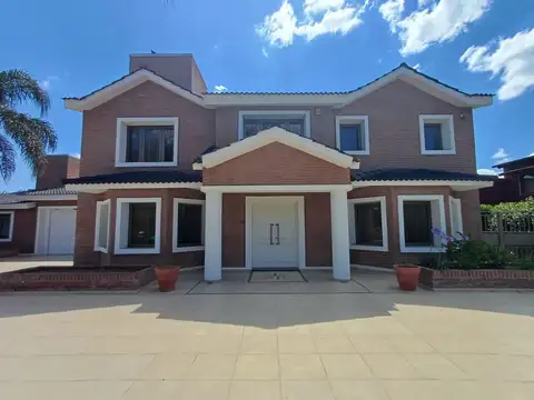 Avenida Padre Luchesse km 2 100