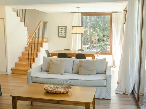 Depto Tipo Casa en Venta de 3 ambientes