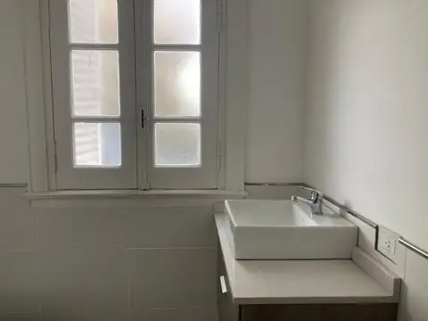 Depto Tipo Casa en Alquiler con 1 cocheras