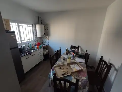 GALPON - 228 M2 - SIN COLUMNAS - CON OFICINA Y BAÑO - FONDO LIBRE -