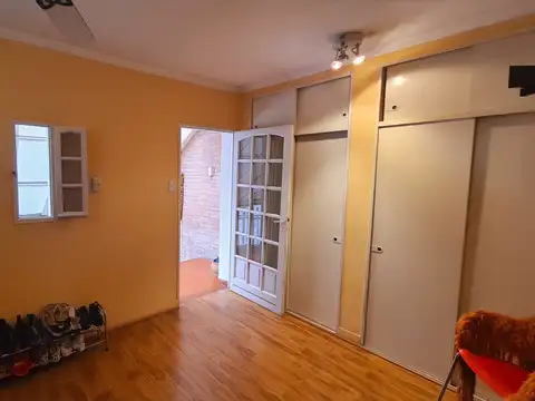 Depto Tipo Casa en Venta en Parque Chacabuco, USD 210.000