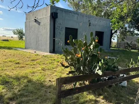 Las Camelias Esq. Los Ceibos B° Don Pedro 100