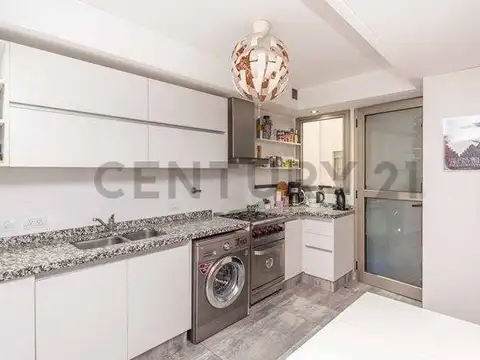 Departamento 4 ambientes con 2 baños