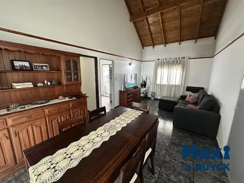 Departamento 4 ambientes + playroom + espacio guardacoche