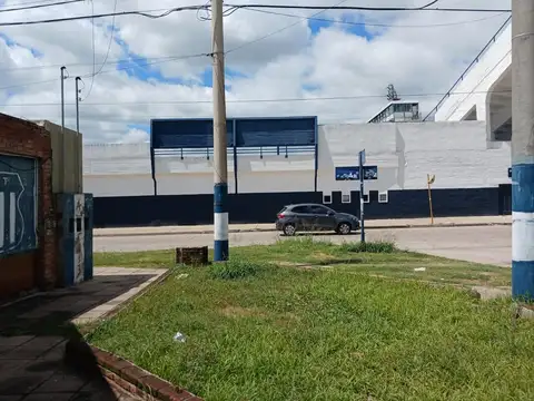 Local en Alquiler en Ampliación Jardin Espinosa, $ 290.000