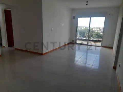 DEPARTAMENTO DE 3 AMBIENTES EN EL CENTRO DE SANTOS LUGARES