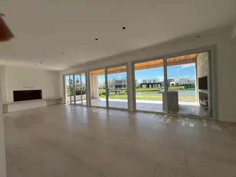 Casa  en Venta en Laguna Grande, Villanueva, Tigre
