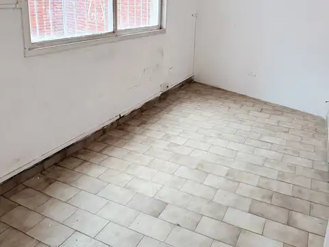 SOLO USO COMERCIAL   450 M2 IDEAL DEPOSITO/OFICINAS/VENTA ON LINE - USOS MIXTURA II -