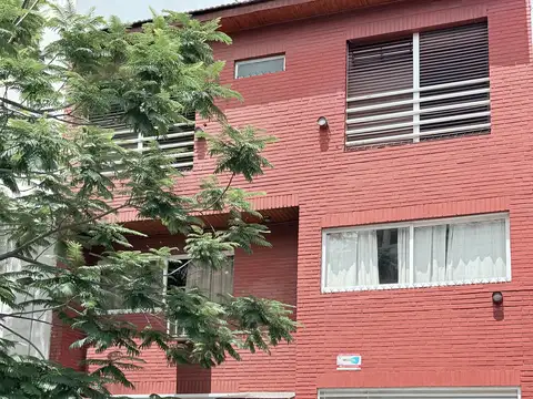 SOLO USO COMERCIAL   450 M2 IDEAL DEPOSITO/OFICINAS/VENTA ON LINE - USOS MIXTURA II -