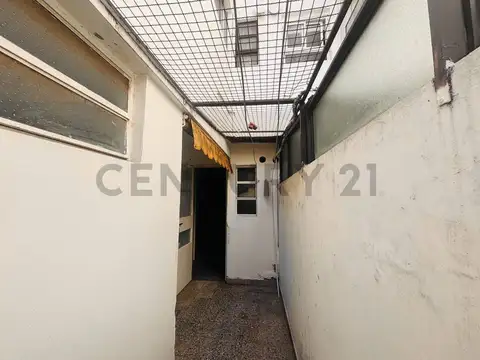 Lugones 2000, Piso 1