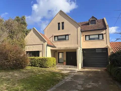 EXCELENTE CHALET EN TANDIL  