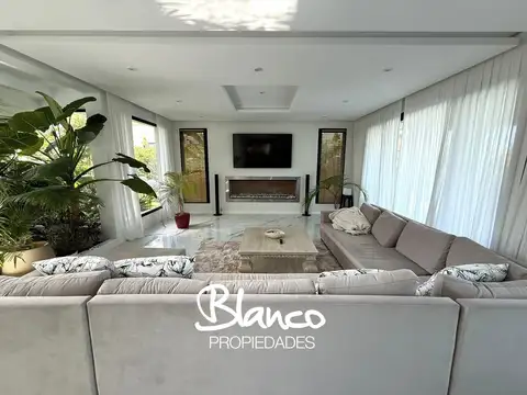 Casa en Alquiler Temporal al Este