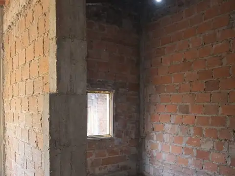 Casa 2 ambientes con 1 baño