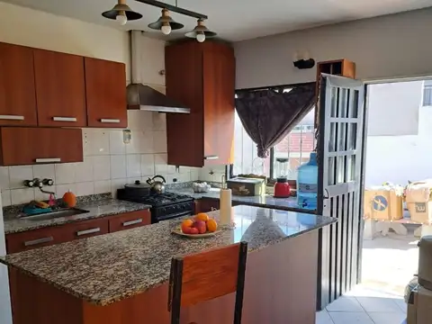 CASA EN VENTA 3 DORM., LOS ALGARROBOS, VCP, CBA.