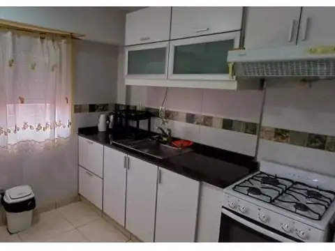 Depto 1 dormitorio en alquiler.  Dorrego al 900.