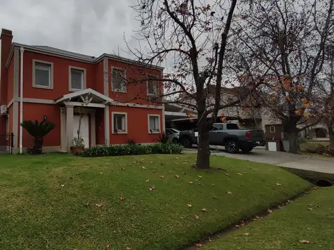 Casa en venta barrio Los Jazmines, Pilar Del Este