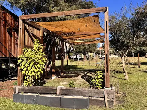 Casa 2 ambientes con 1 baño