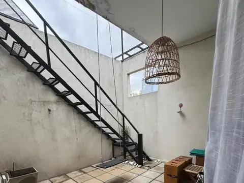 PH luminoso reciclado con pileta, patio, terraza y parrilla