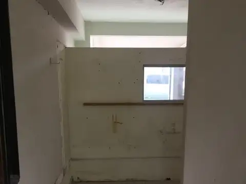 AVENIDA BUENOS AIRES E/ 208 Y 206 787 700